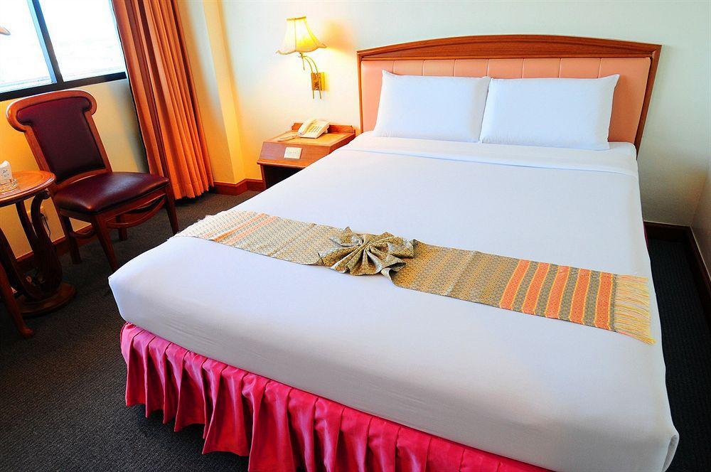 V.L. Hatyai Hotel Hat Yai Exterior photo
