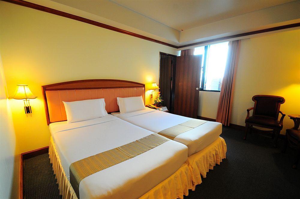 V.L. Hatyai Hotel Hat Yai Exterior photo